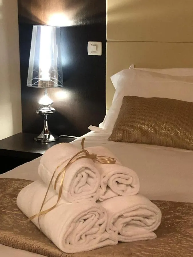 Villa Giotto Luxury Suite & Apartments メストレ 5*,