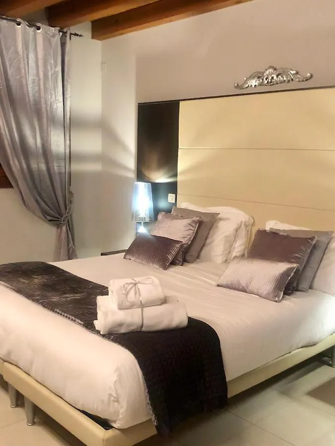 מסטרה Villa Giotto Luxury Suite & Apartments מלון דירות