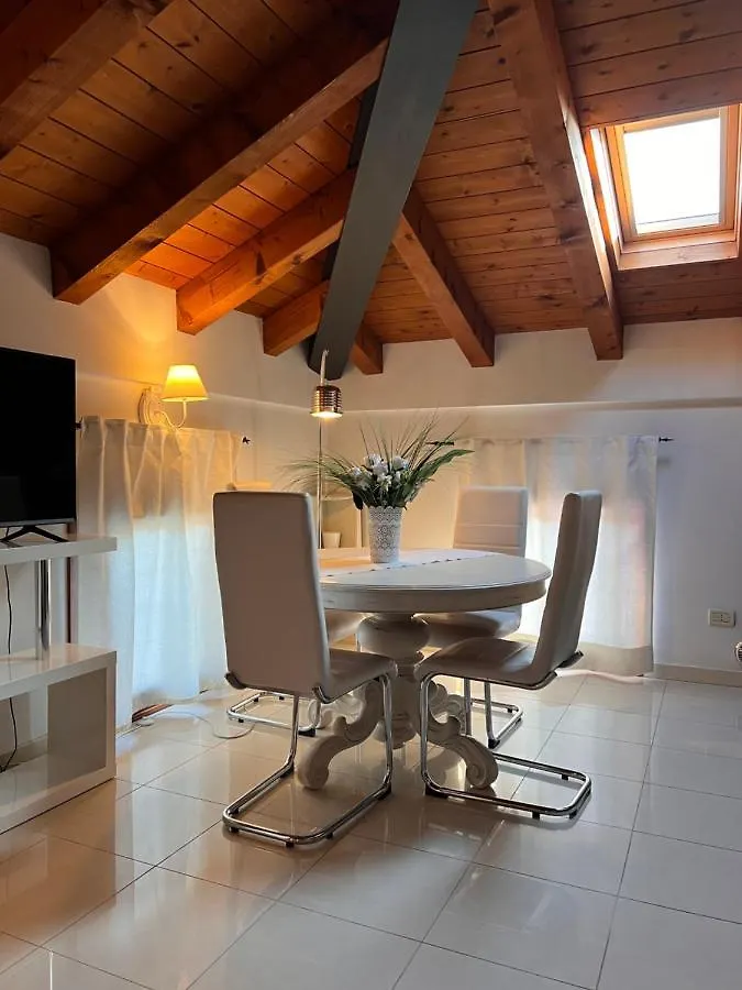 Villa Giotto Luxury Suite & Apartments メストレ