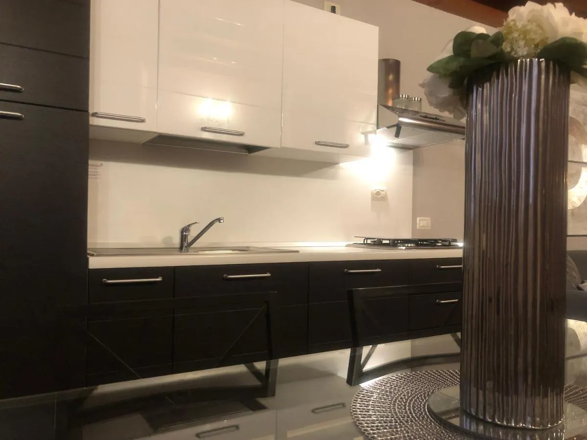 Villa Giotto Luxury Suite & Apartments メストレ イタリア